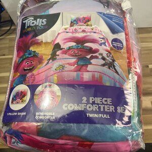 DreamWorks Trolls World Tour : 2-Pc Comforter Set (Twin/Full) w/ Pillow Sham